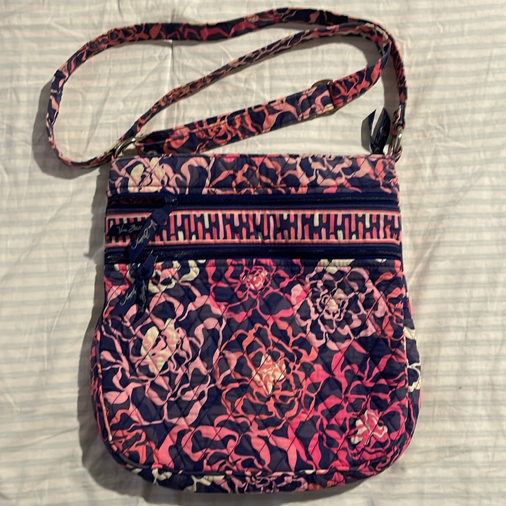Vera Bradley cross body medium size purse